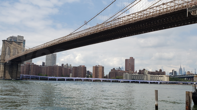 Brooklyn Bridge from DUMBO　ダンボから見たブルックリンブリッジ　ブルックリン橋