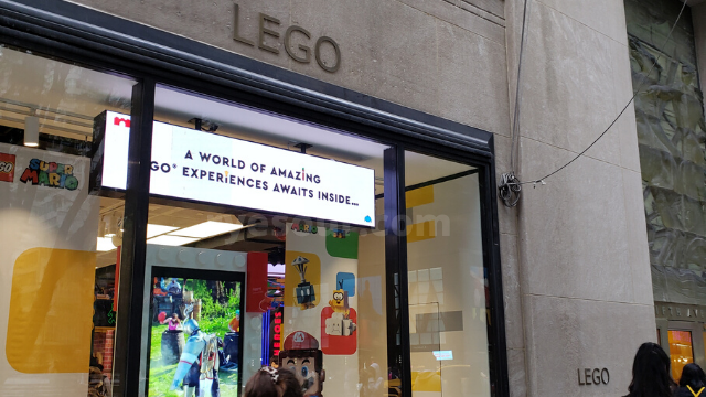 The LEGO® Store Fifth Avenue　ニューヨーク　レゴストア
