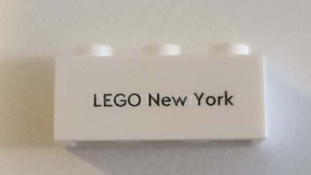 The LEGO® Store Fifth AvenueのLEGO MINI FIGURE FACTORY　ニューヨーク　レゴストア　ミニフィグファクトリー　LEGO　New York　ブロック　ブリック　限定品